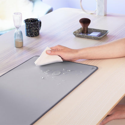 Desk mats antideslizantes Logitech para oficina