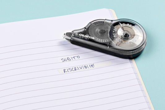 Osama - Cinta Correctora Blanca, Pack 2 Piezas, 20 M - Set Cintas Correctoras Ideal para Material Escolar, Papelería y Oficina para Borrar y Escribir de Inmediato con Alta Cobertura y Larga Duración – para oposiciones – Material de estudio – OpoMarket